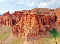 Bayam Kızıllıkları, likened to Arizona canyons, await nature lovers