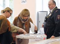 Mass drone barrage on Moscow kills two on election day