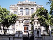 Istanbul’s 152-year-old school preserves traditional arts