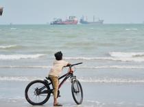 Oil keeps flowing, but cost of Gulf workarounds mount