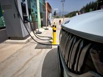 EVs overtake petrol cars in EU as Türkiye shifts toward hybrids