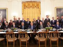 Tech leaders sign AI self-regulation pledge