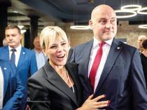 Pro-Europe Latvian PM wins elections