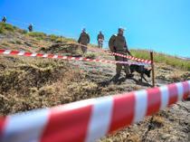 Turkish troops conduct mine clearance near Iraq border