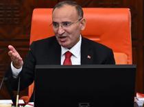 Deputy parliament speaker resigns over health problems
