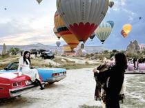 East Asian tourists fuel autumn tourism boom in Cappadocia