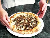 An Italian restaurant that respects its masters