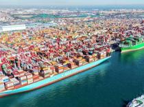 China heads for record trade surplus as exports surge