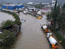 Istanbul flood toll hits seven as search ends