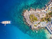 Domestic tourism spending rises 33 percent in second quarter