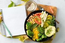 Popüler diyetler: Alkali diyet, aralıklı oruç, ketojenik diyet, vegan- vejetaryen diyet