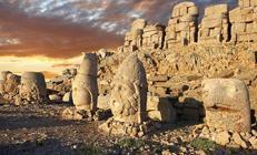 Tanrısallığı kışkırtan dağ: NEMRUT Tanrısallığı kışkırtan dağ: NEMRUT