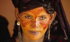Soyun kadınlardan devam ettiği bir toplum: Tuaregler Soyun kadınlardan devam ettiği bir toplum: Tuaregler