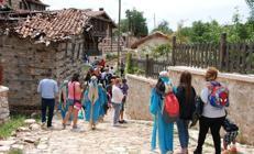 800 yıllık Sarıhacılar Mahallesi’ne 10 bin turist akın etti 800 yıllık Sarıhacılar Mahallesi’ne 10 bin turist akın etti