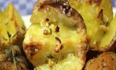 Patates mikrodalga fırında nasıl pişirilir Patates mikrodalga fırında nasıl pişirilir