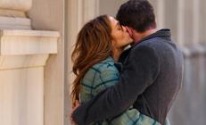 Bu hikâye yarım kalmayacak: Ünlü çift, yıllar sonra bir kez daha nişanlandı