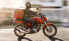 Moto kuryelerin kazançlarına inanamayacaksınız... Müdür, şef, beyaz yakalı... Hepsini solladı