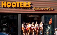 Garsonlarıyla ün yapmıştı... Hooters iflas ediyor