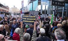 Elon Musk binlerce memurun işine son vermişti... ABDde Tesla protestoları büyüyor