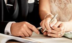 Bakan Göktaş yeni evleneceklere indirim sunan 20 firmayı açıkladı