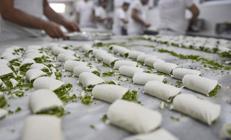 Bakanlık tek tek ifşa etti Ünlü baklavacı vatandaşa boya yedirmiş