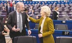 Avrupa içten yanmalı araç yasağını resmen rafa kaldırmaya hazırlanıyor... 2035’ten geri vites