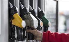 Akaryakıtta eşel mobil devrede Bakan Şimşek: Taviz vermeyeceğiz