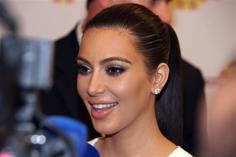 Kim Kardashian brings out fans, Islamists and police in Bahrain