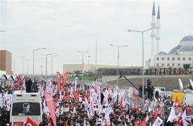 Gendarmerie fires pepper gas at Ergenekon trial