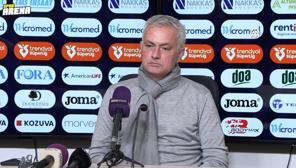 Jose Mourinho'dan sitem: Hoca olmaya çalışıyorum