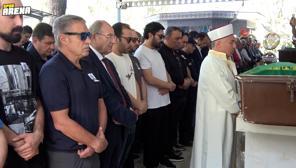 Ersun Yanal'ın babası son yolculuğuna uğurlandı