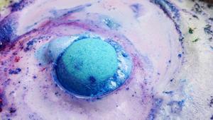 Evde yapabileceğiniz 4 banyo topu tarifi