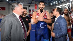 Cumhurbaşkanı Erdoğan, Bakan Bakın telefonundan Taha Akgül ile görüştü