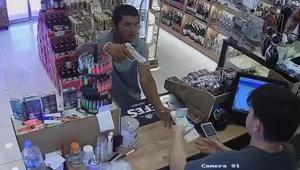 Kurusıkı tabancayla büfe soyan şüpheli adliyede