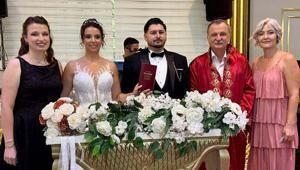 Yunusemre'de geçen yıl 1464 çiftin nikahı kıyıldı