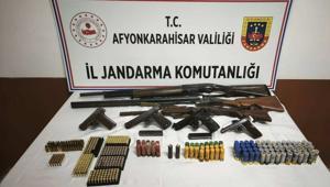 Jandarmadan kaçak silah operasyonu