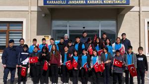 Öğrencilerden jandarma karakoluna ziyaret