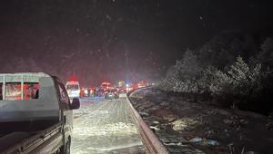 Kastamonu’da yoğun kar yağışı ulaşımı olumsuz etkiledi