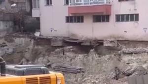 İstanbul - Bahçelievler’de temelinde kayma oluşan 4 katlı bina tahliye edildi