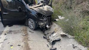 İstanbul- Arnavutköy'de hafriyat kamyonu ve hafif ticari araç çarpıştı: 1 ölü, 2 yaralı