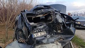 Malatya'da kamyon ile otomobil çarpıştı: 1 ölü, 1 yaralı 
