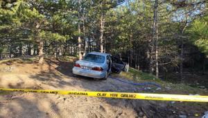 Park halindeki otomobilde ölü bulundu