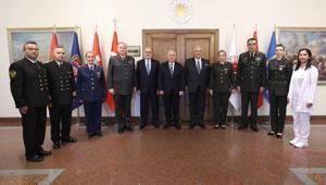 Bakan Güler, MSB sağlık personeli ile buluştu