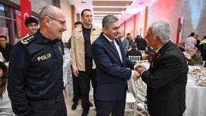 Şehit aileleri ile gaziler onuruna iftar 