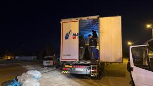 Durdurulan TIR’da 18 kaçak göçmen yakalandı