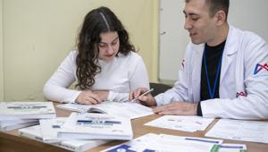 Görme engelli Adile Nisa engelleri büyükşehir ile aşıyor