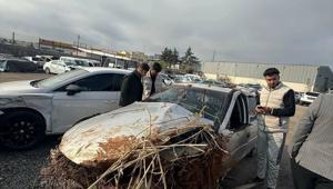 Devrilen otomobilin sürücüsü öldü