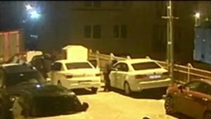  Lüks otomobillerden 'Hayalet ekran' çalan 2 şüpheli yakalandı