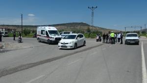 Kilis’te otomobil ile çarpışan motosikletteki 2 kişi yaralandı