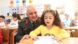 Samsun’da Mehmetçikten öğrencilere mektup